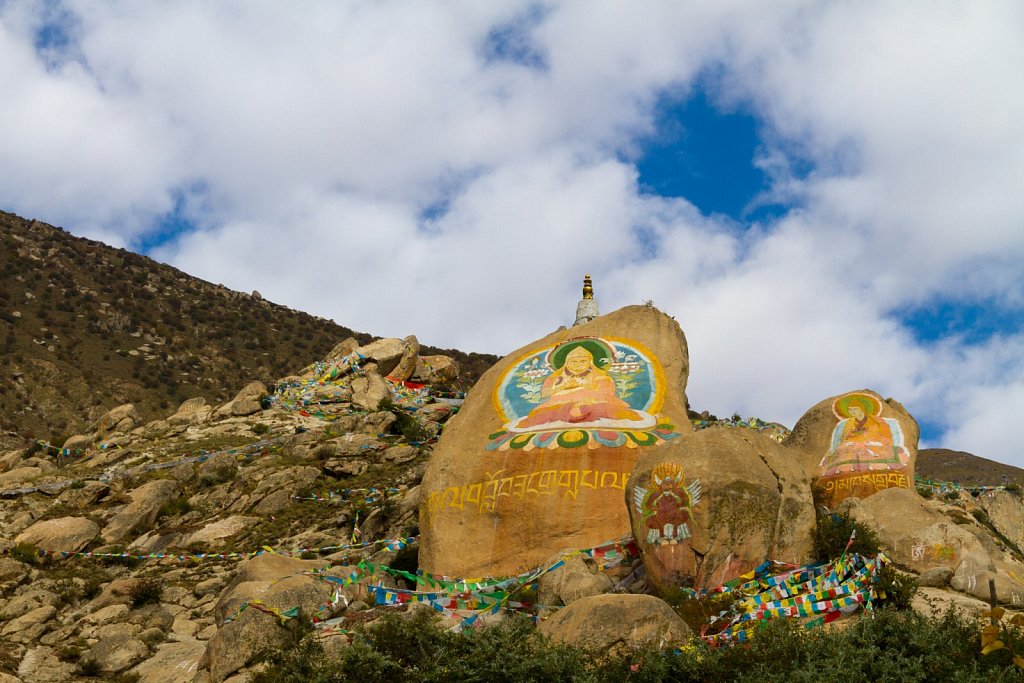 painted rocks, Drepung Monastery