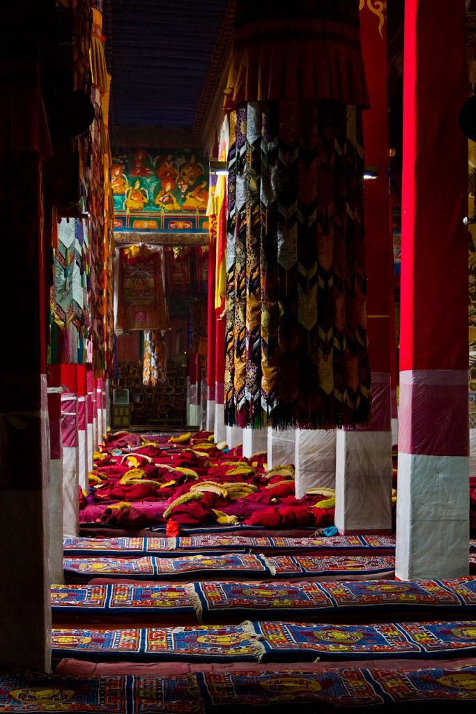 assembly hall, Drepung Monastery