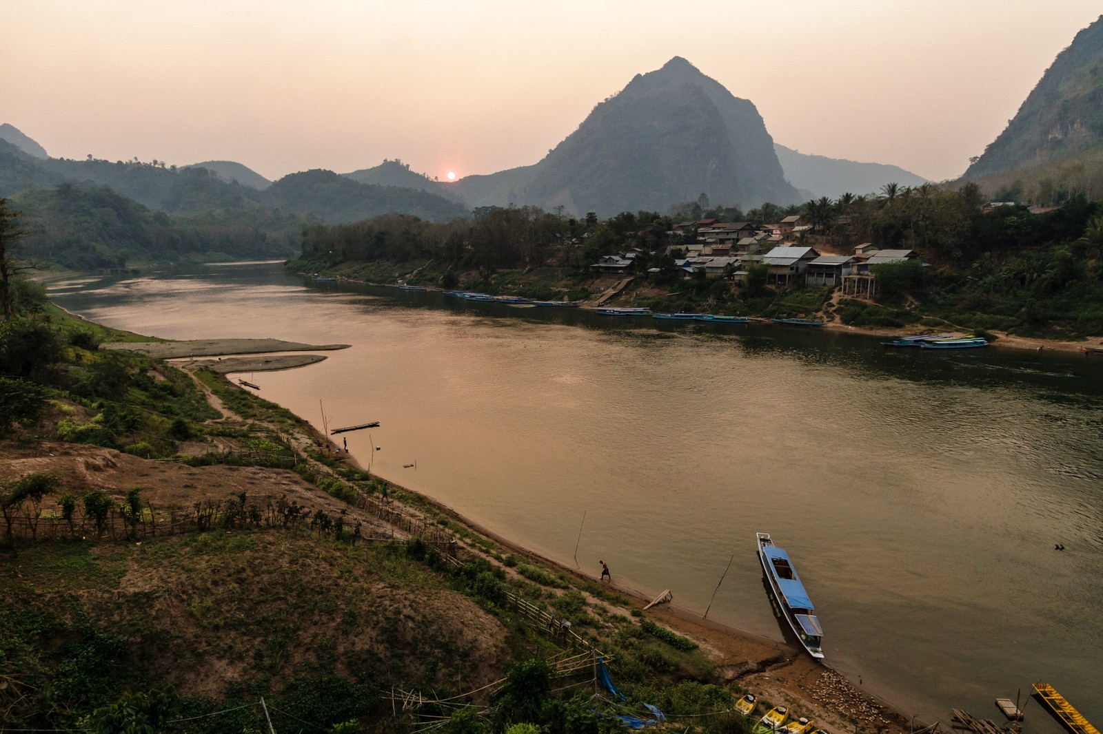 Nong Khiaw evening